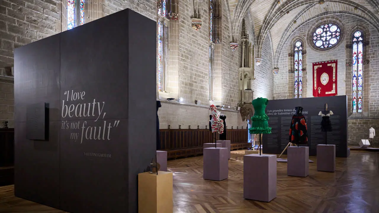 Presentaci&oacute;n a los medios de la exposici&oacute;n 'In&eacute;dito Valentino', que presentar&aacute;, por vez primera, grandes obras de alta costura, nunca antes expuestas, del dise&ntilde;ador, recientemente fallecido, Valentino Garavani. PABLO LASAOSA
