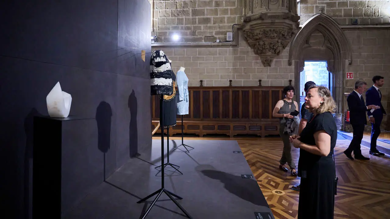 Presentaci&oacute;n a los medios de la exposici&oacute;n 'In&eacute;dito Valentino', que presentar&aacute;, por vez primera, grandes obras de alta costura, nunca antes expuestas, del dise&ntilde;ador, recientemente fallecido, Valentino Garavani. PABLO LASAOSA