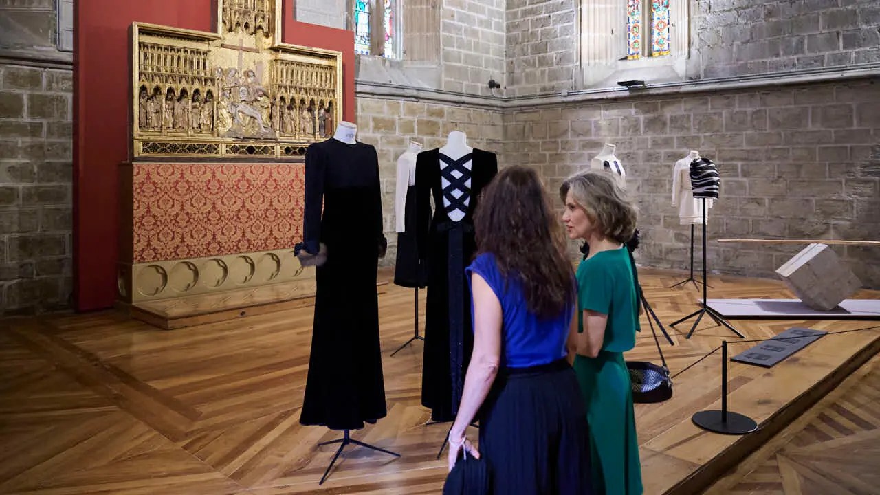 Presentaci&oacute;n a los medios de la exposici&oacute;n 'In&eacute;dito Valentino', que presentar&aacute;, por vez primera, grandes obras de alta costura, nunca antes expuestas, del dise&ntilde;ador, recientemente fallecido, Valentino Garavani. PABLO LASAOSA