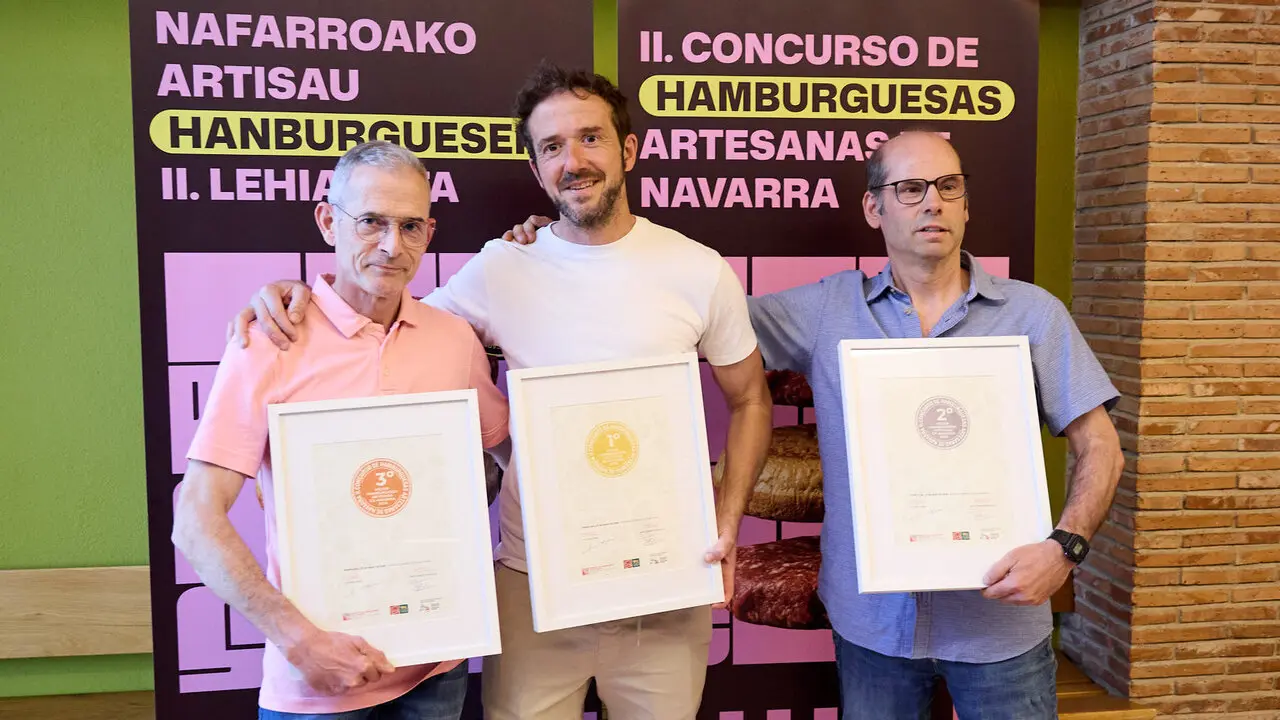 Entrega los premios del II Concurso de Hamburguesas Artesanas de Navarra. I&Ntilde;IGO ALZUGARAY