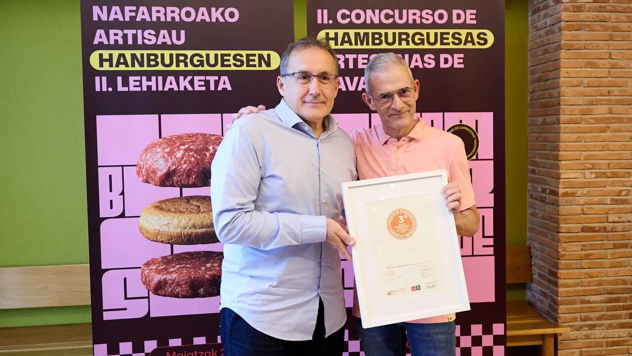Entrega los premios del II Concurso de Hamburguesas Artesanas de Navarra. I&Ntilde;IGO ALZUGARAY