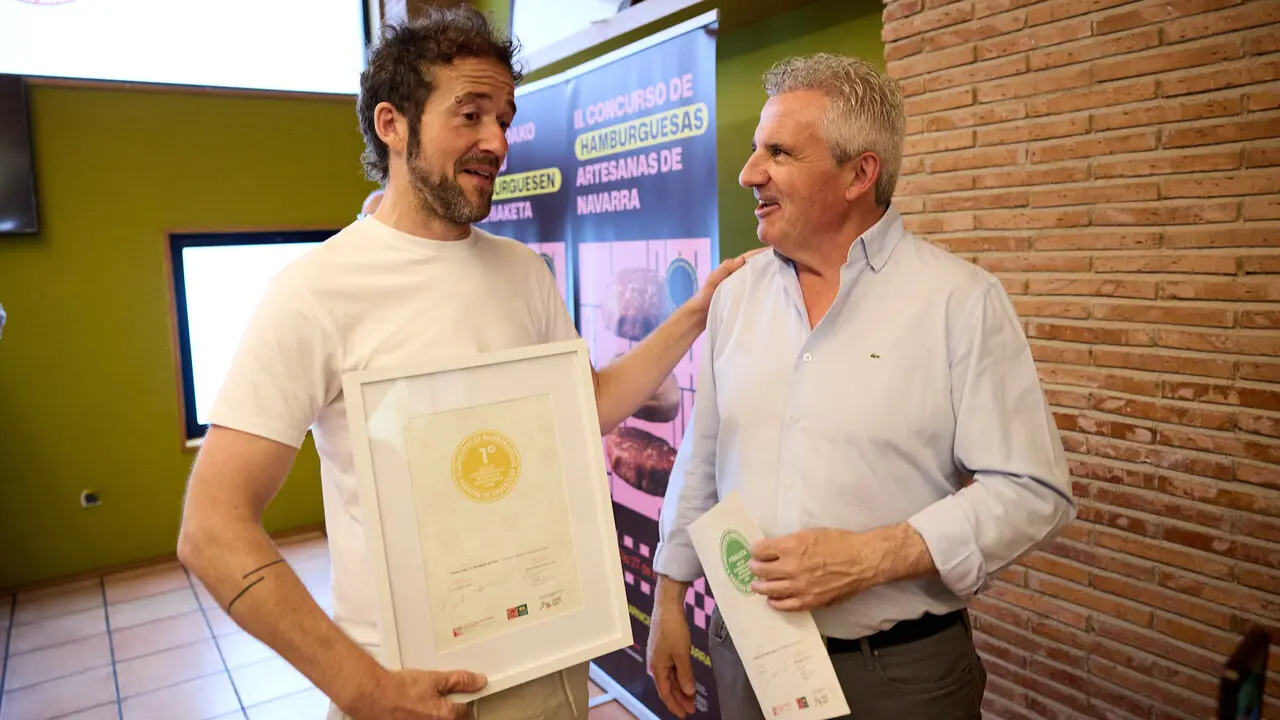 Entrega los premios del II Concurso de Hamburguesas Artesanas de Navarra. I&Ntilde;IGO ALZUGARAY