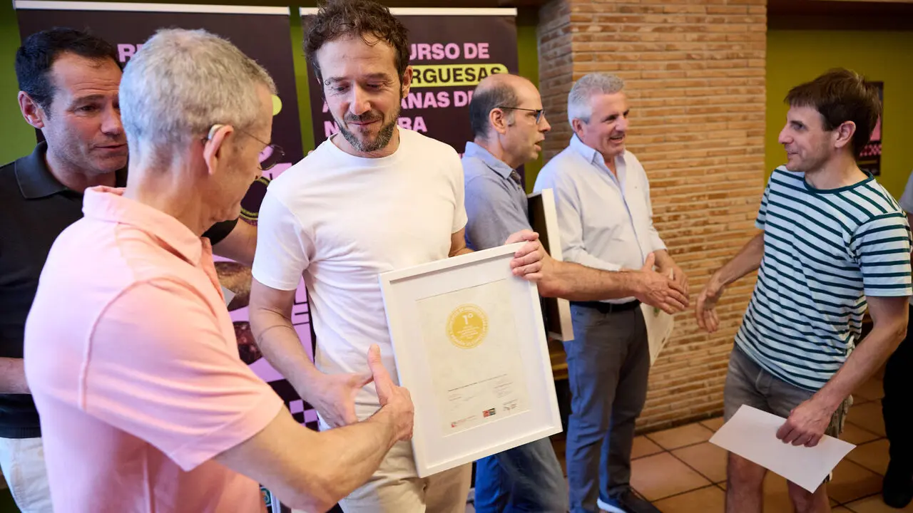 Entrega los premios del II Concurso de Hamburguesas Artesanas de Navarra. I&Ntilde;IGO ALZUGARAY