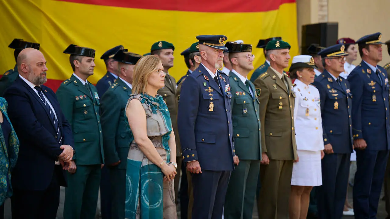Acto Institucional del &ldquo;D&iacute;a de la Delegaci&oacute;n de Defensa en la Comunidad Foral de Navarra&rdquo;, en el que se reconoce a la Federaci&oacute;n de Casas Regionales en Navarra como al Jefe Superior de Polic&iacute;a Nacional de Navarra. PABLO LASAOSA