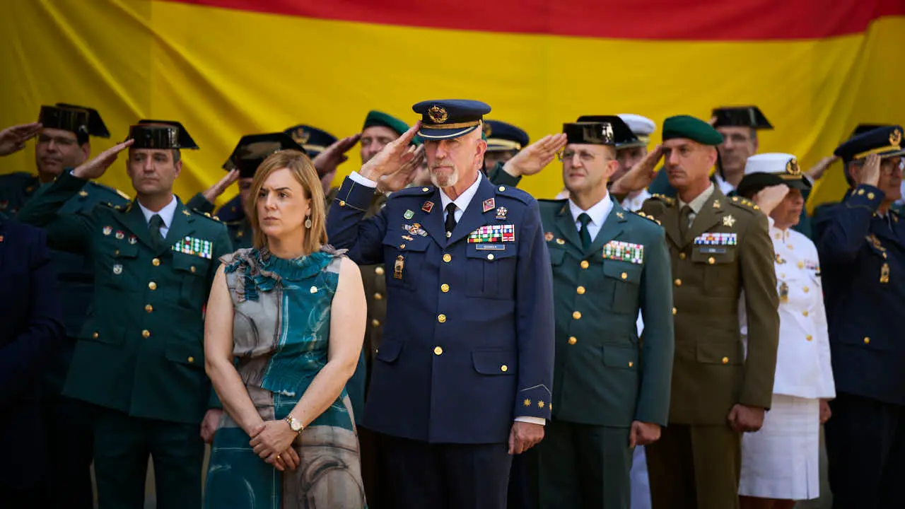 Acto Institucional del &ldquo;D&iacute;a de la Delegaci&oacute;n de Defensa en la Comunidad Foral de Navarra&rdquo;, en el que se reconoce a la Federaci&oacute;n de Casas Regionales en Navarra como al Jefe Superior de Polic&iacute;a Nacional de Navarra. PABLO LASAOSA