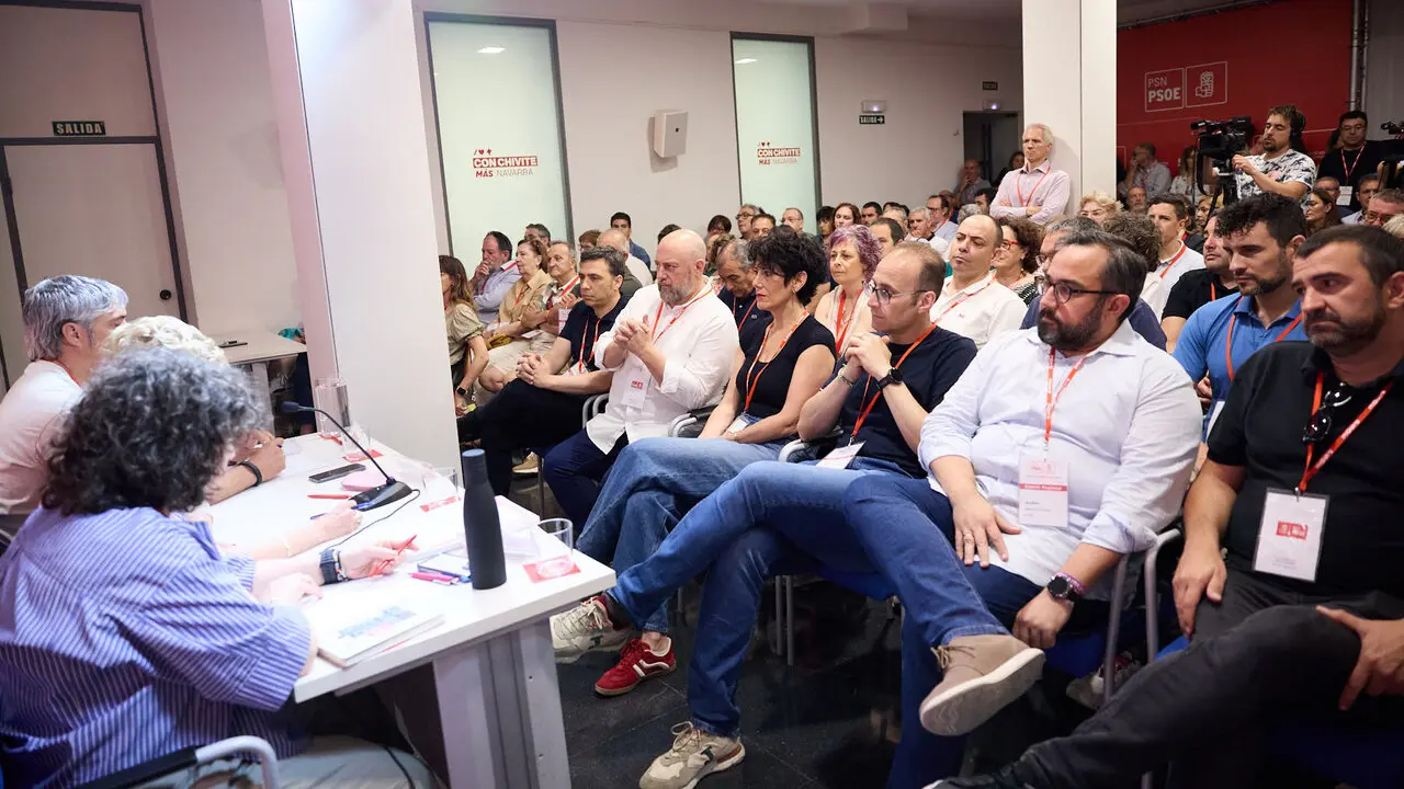 La secretaria general del PSN-PSOE, Mar&iacute;a Chivite, interviene en el Comit&eacute; Regional del partido. NAVARRA.COM