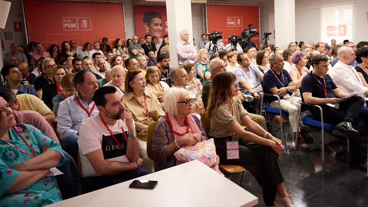 La secretaria general del PSN-PSOE, Mar&iacute;a Chivite, interviene en el Comit&eacute; Regional del partido. NAVARRA.COM