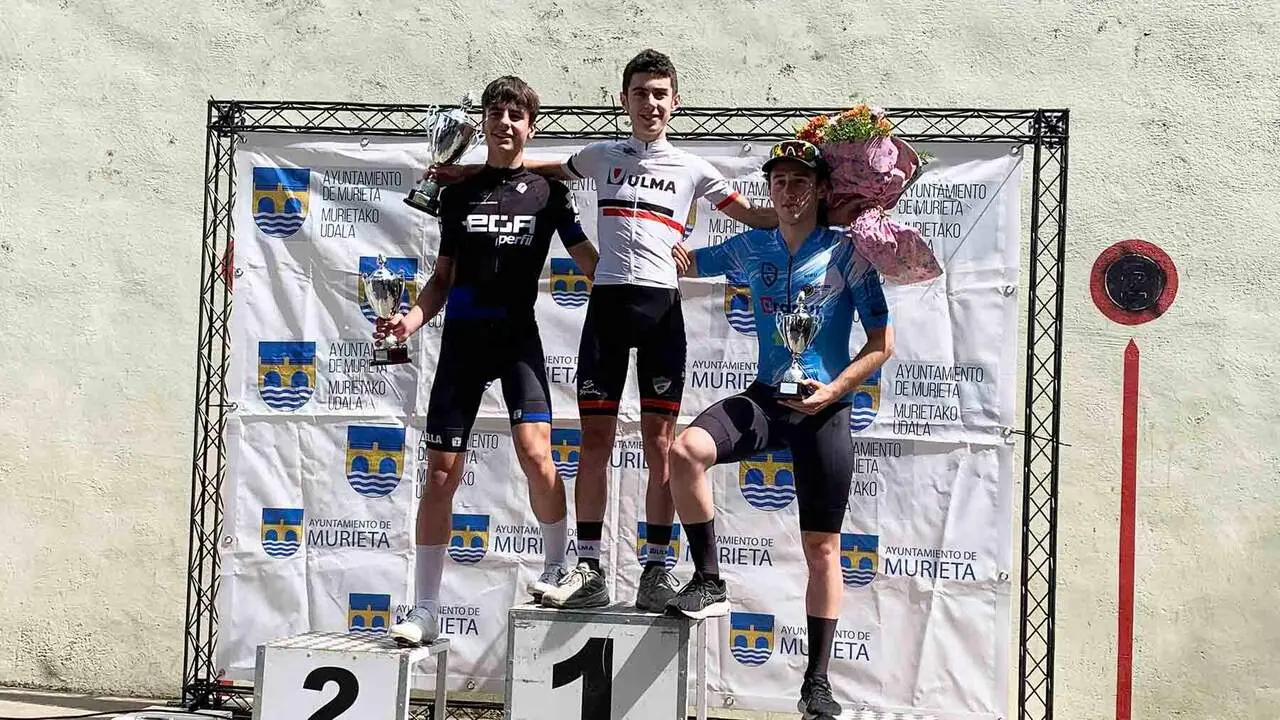 Murieta celebra la fiesta del mayo con carrera ciclista, aperitivo y m&uacute;sica en el front&oacute;n. Navarra.com