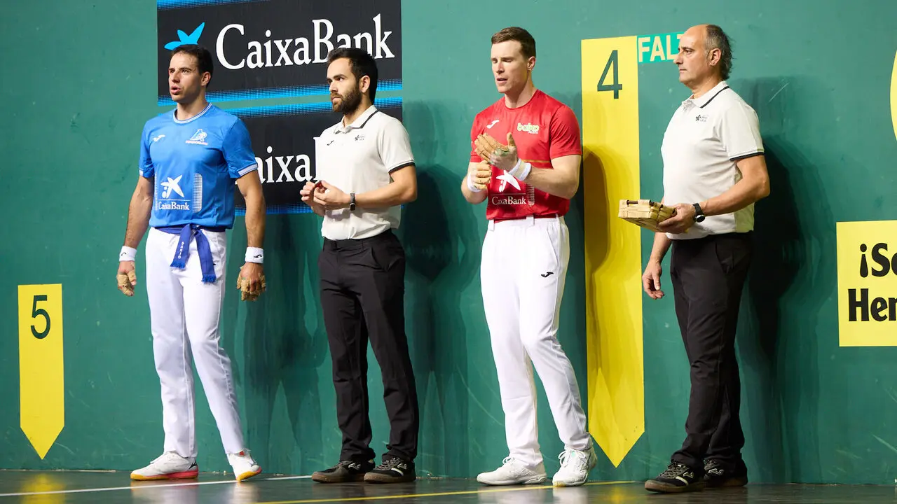Final del Campeonato Manomanista de pelota vasca entre I&ntilde;aki Artola y Dar&iacute;o G&oacute;mez disputada en el pabell&oacute;n Navarra Arena de Pamplona. I&Ntilde;IGO ALZUGARAY
