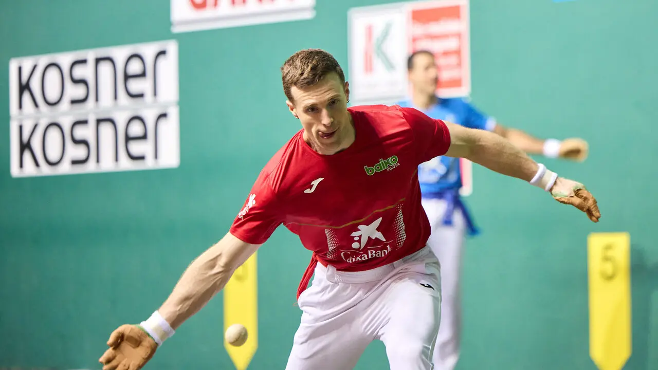 Final del Campeonato Manomanista de pelota vasca entre I&ntilde;aki Artola y Dar&iacute;o G&oacute;mez disputada en el pabell&oacute;n Navarra Arena de Pamplona. I&Ntilde;IGO ALZUGARAY