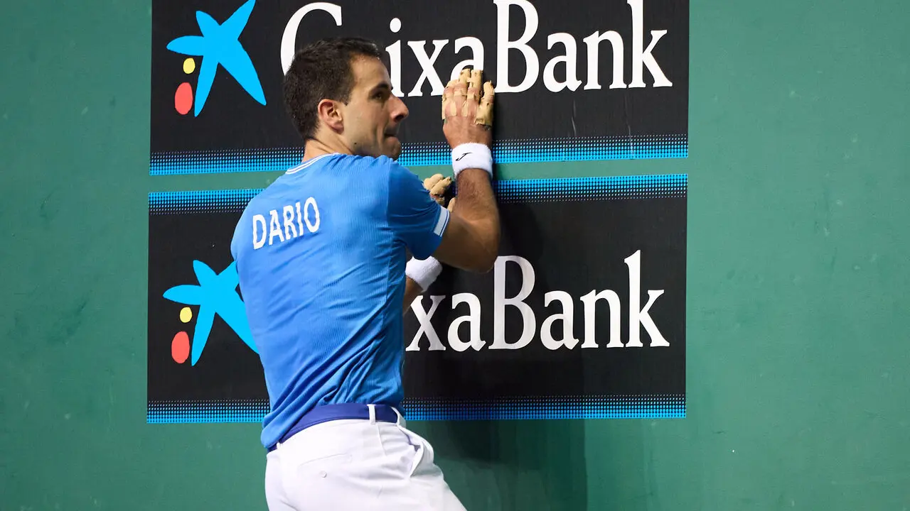 Final del Campeonato Manomanista de pelota vasca entre I&ntilde;aki Artola y Dar&iacute;o G&oacute;mez disputada en el pabell&oacute;n Navarra Arena de Pamplona. I&Ntilde;IGO ALZUGARAY