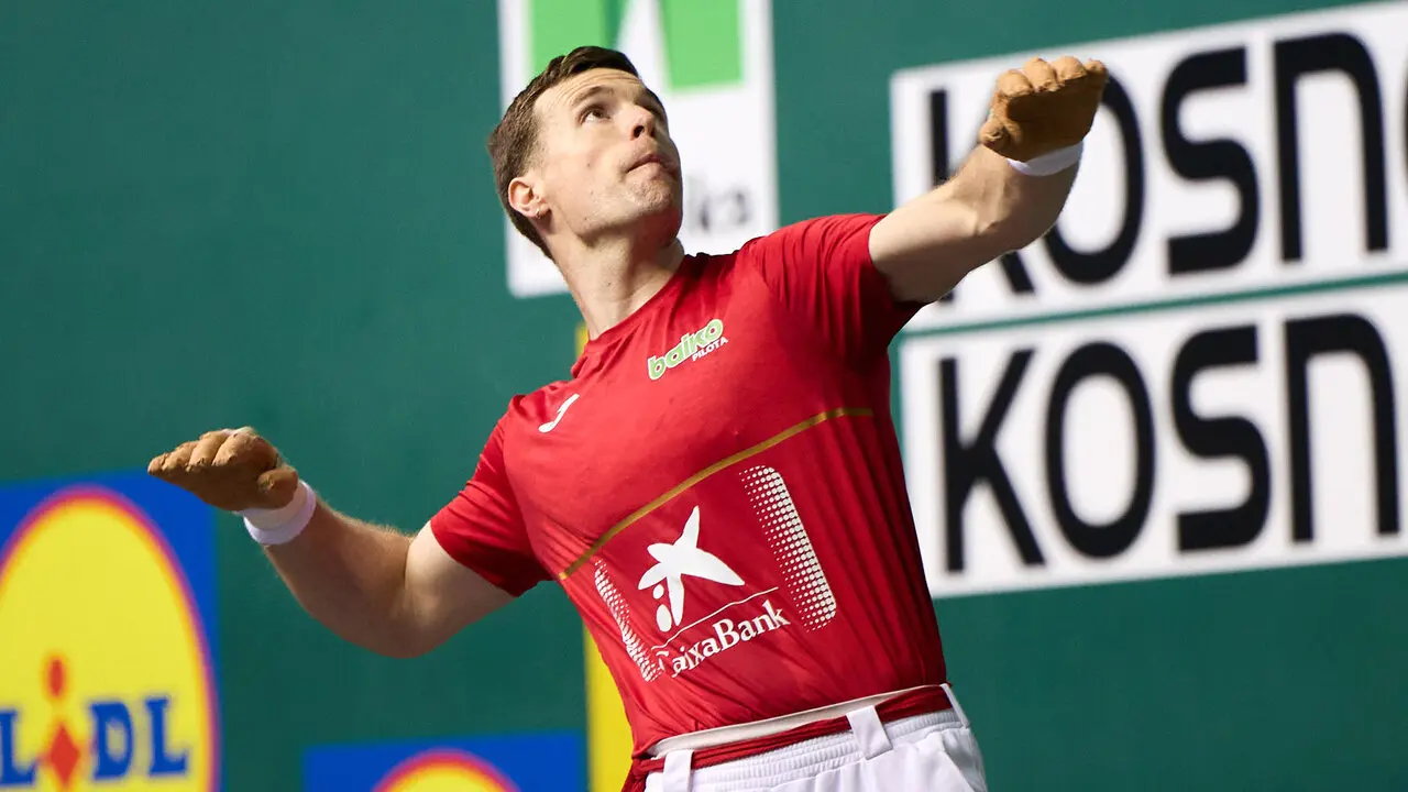 Final del Campeonato Manomanista de pelota vasca entre I&ntilde;aki Artola y Dar&iacute;o G&oacute;mez disputada en el pabell&oacute;n Navarra Arena de Pamplona. I&Ntilde;IGO ALZUGARAY