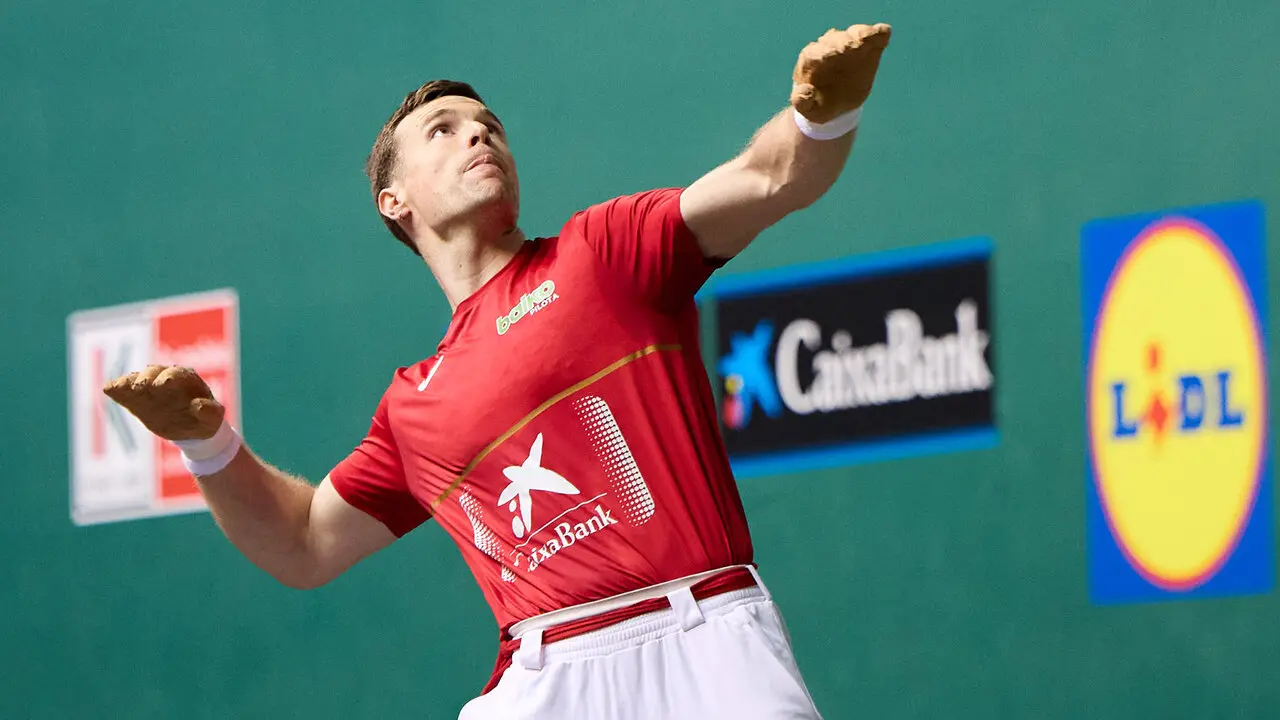 Final del Campeonato Manomanista de pelota vasca entre I&ntilde;aki Artola y Dar&iacute;o G&oacute;mez disputada en el pabell&oacute;n Navarra Arena de Pamplona. I&Ntilde;IGO ALZUGARAY