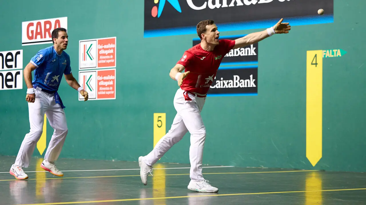 Final del Campeonato Manomanista de pelota vasca entre I&ntilde;aki Artola y Dar&iacute;o G&oacute;mez disputada en el pabell&oacute;n Navarra Arena de Pamplona. I&Ntilde;IGO ALZUGARAY