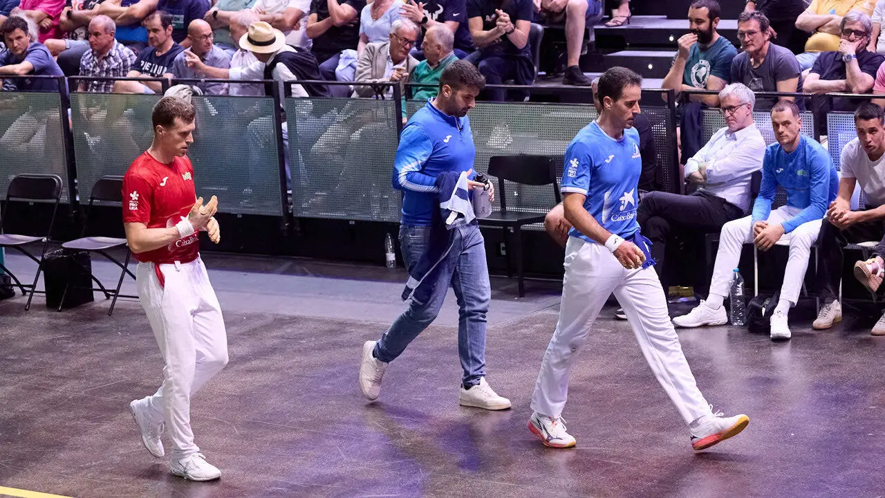 Final del Campeonato Manomanista de pelota vasca entre I&ntilde;aki Artola y Dar&iacute;o G&oacute;mez disputada en el pabell&oacute;n Navarra Arena de Pamplona. I&Ntilde;IGO ALZUGARAY