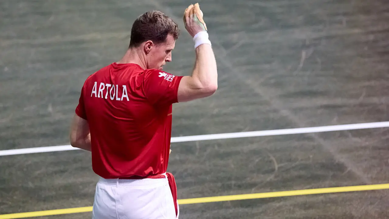 Final del Campeonato Manomanista de pelota vasca entre I&ntilde;aki Artola y Dar&iacute;o G&oacute;mez disputada en el pabell&oacute;n Navarra Arena de Pamplona. I&Ntilde;IGO ALZUGARAY