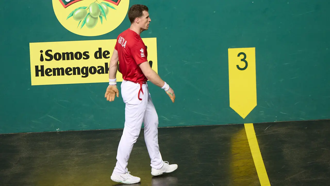 Final del Campeonato Manomanista de pelota vasca entre I&ntilde;aki Artola y Dar&iacute;o G&oacute;mez disputada en el pabell&oacute;n Navarra Arena de Pamplona. I&Ntilde;IGO ALZUGARAY