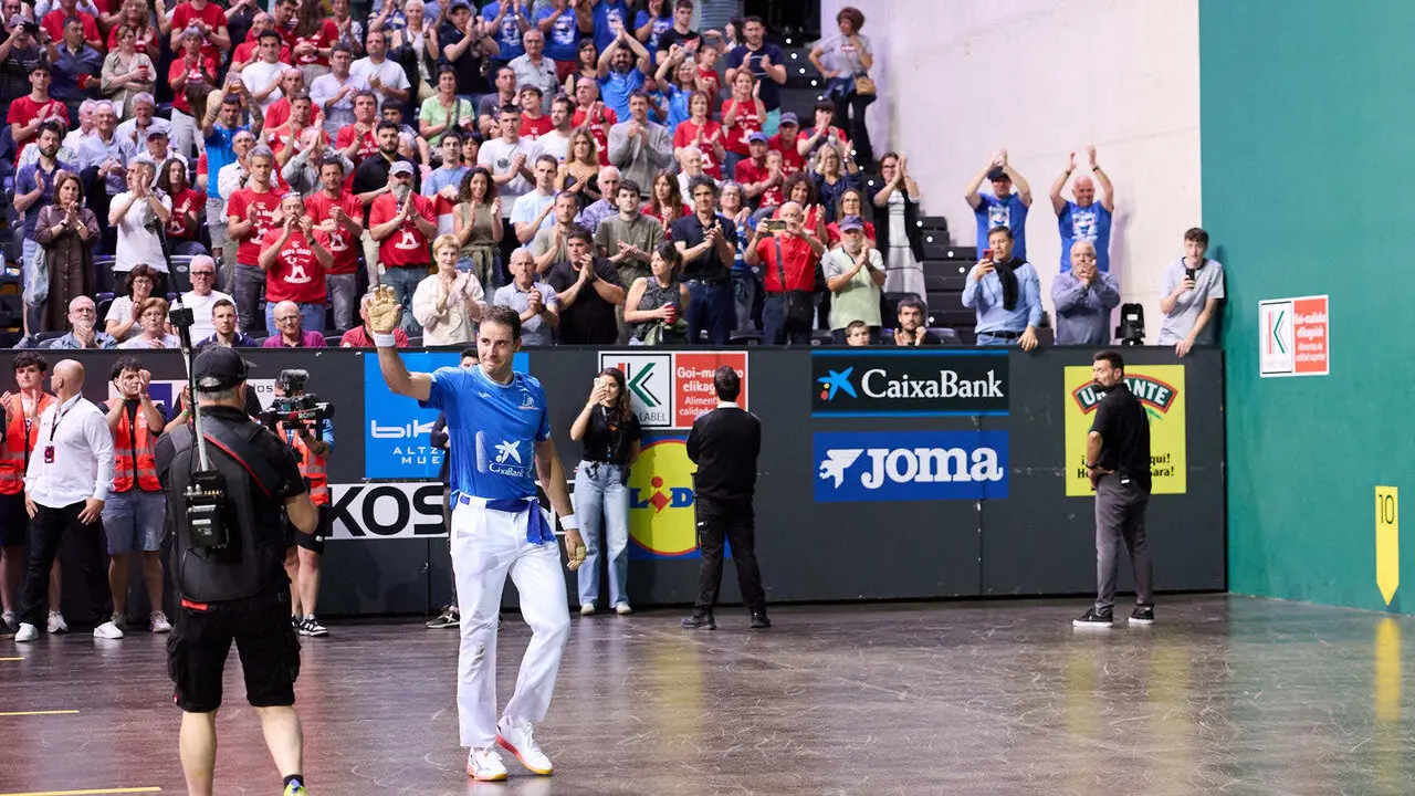 Final del Campeonato Manomanista de pelota vasca entre I&ntilde;aki Artola y Dar&iacute;o G&oacute;mez disputada en el pabell&oacute;n Navarra Arena de Pamplona. I&Ntilde;IGO ALZUGARAY