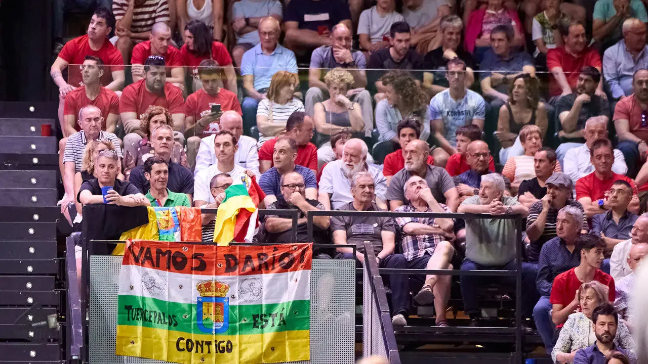 Las gradas del pabell&oacute;n Navarra Arena de Pamplona durante la Final del Campeonato Manomanista de pelota vasca entre I&ntilde;aki Artola y Dar&iacute;o G&oacute;mez. I&Ntilde;IGO ALZUGARAY