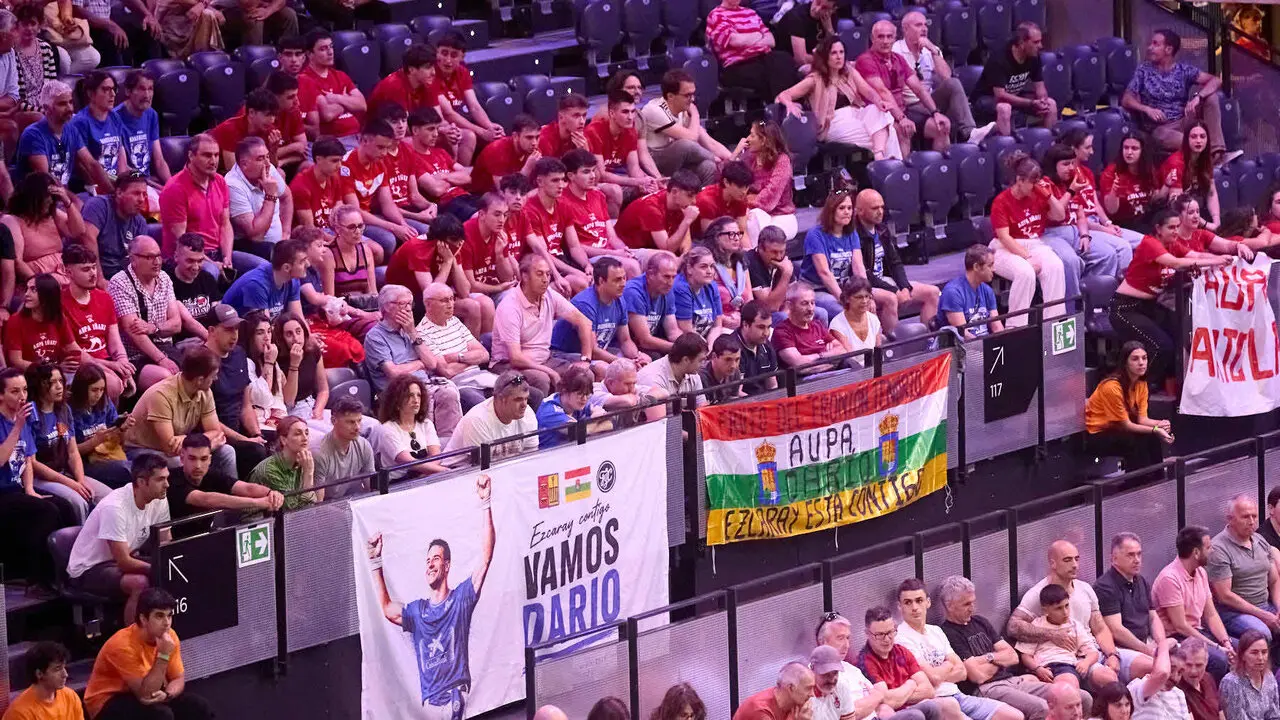 Las gradas del pabell&oacute;n Navarra Arena de Pamplona durante la Final del Campeonato Manomanista de pelota vasca entre I&ntilde;aki Artola y Dar&iacute;o G&oacute;mez. I&Ntilde;IGO ALZUGARAY