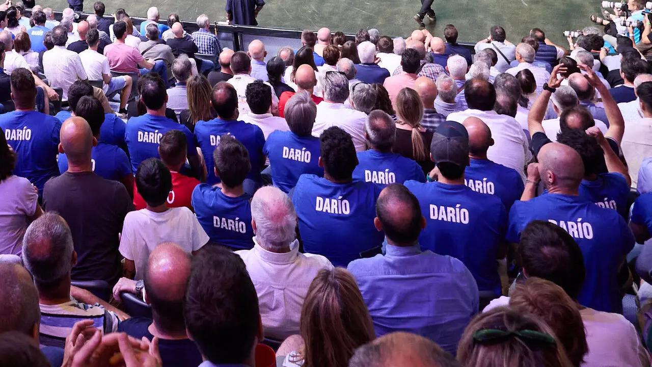 Las gradas del pabell&oacute;n Navarra Arena de Pamplona durante la Final del Campeonato Manomanista de pelota vasca entre I&ntilde;aki Artola y Dar&iacute;o G&oacute;mez. I&Ntilde;IGO ALZUGARAY