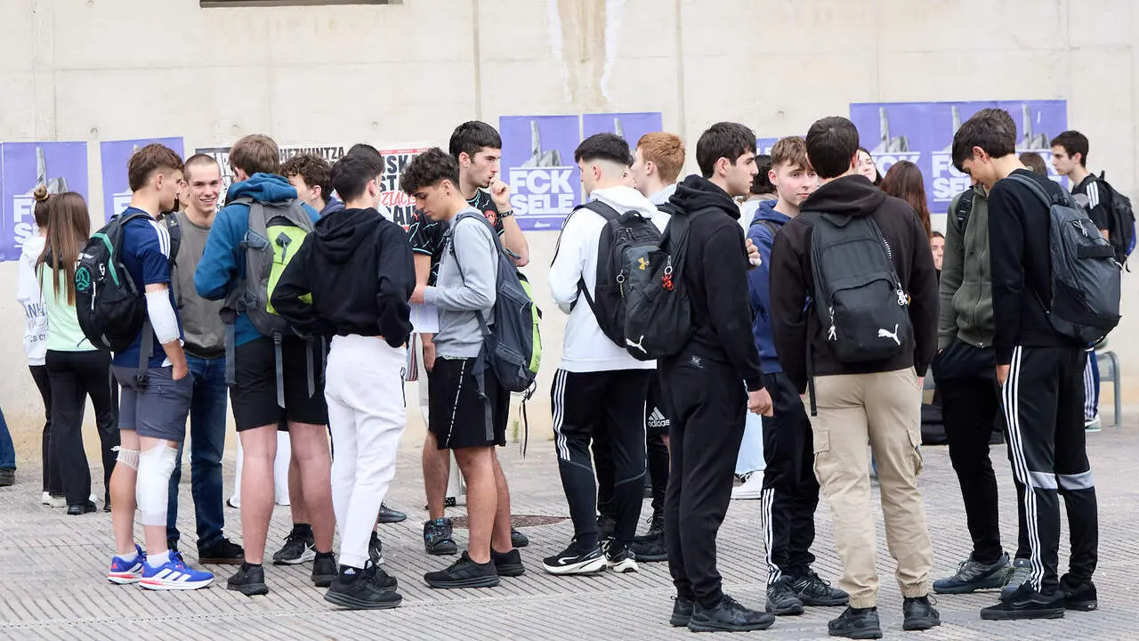Inicio de la Prueba de Acceso a la Universidad (PAU) 2026, tambi&eacute;n conocida como selectividad, en la Universidad P&uacute;blica de Navarra (UPNA) en Pamplona. I&Ntilde;IGO ALZUGARAY
