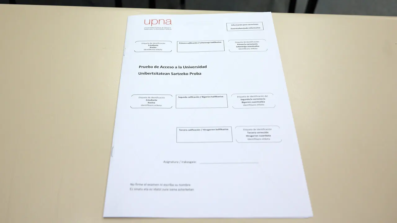 Inicio de la Prueba de Acceso a la Universidad (PAU) 2026, tambi&eacute;n conocida como selectividad, en la Universidad P&uacute;blica de Navarra (UPNA) en Pamplona. I&Ntilde;IGO ALZUGARAY