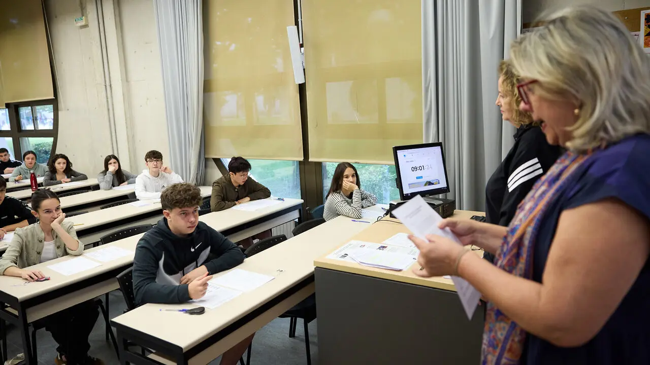 Inicio de la Prueba de Acceso a la Universidad (PAU) 2026, tambi&eacute;n conocida como selectividad, en la Universidad P&uacute;blica de Navarra (UPNA) en Pamplona. I&Ntilde;IGO ALZUGARAY