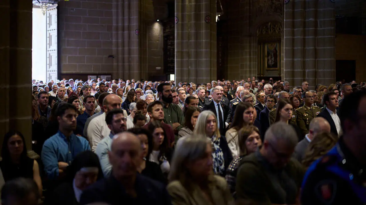 Funeral por los cinco polic&iacute;as forales fallecidos en un accidente de tr&aacute;fico. PABLO LASAOSA
