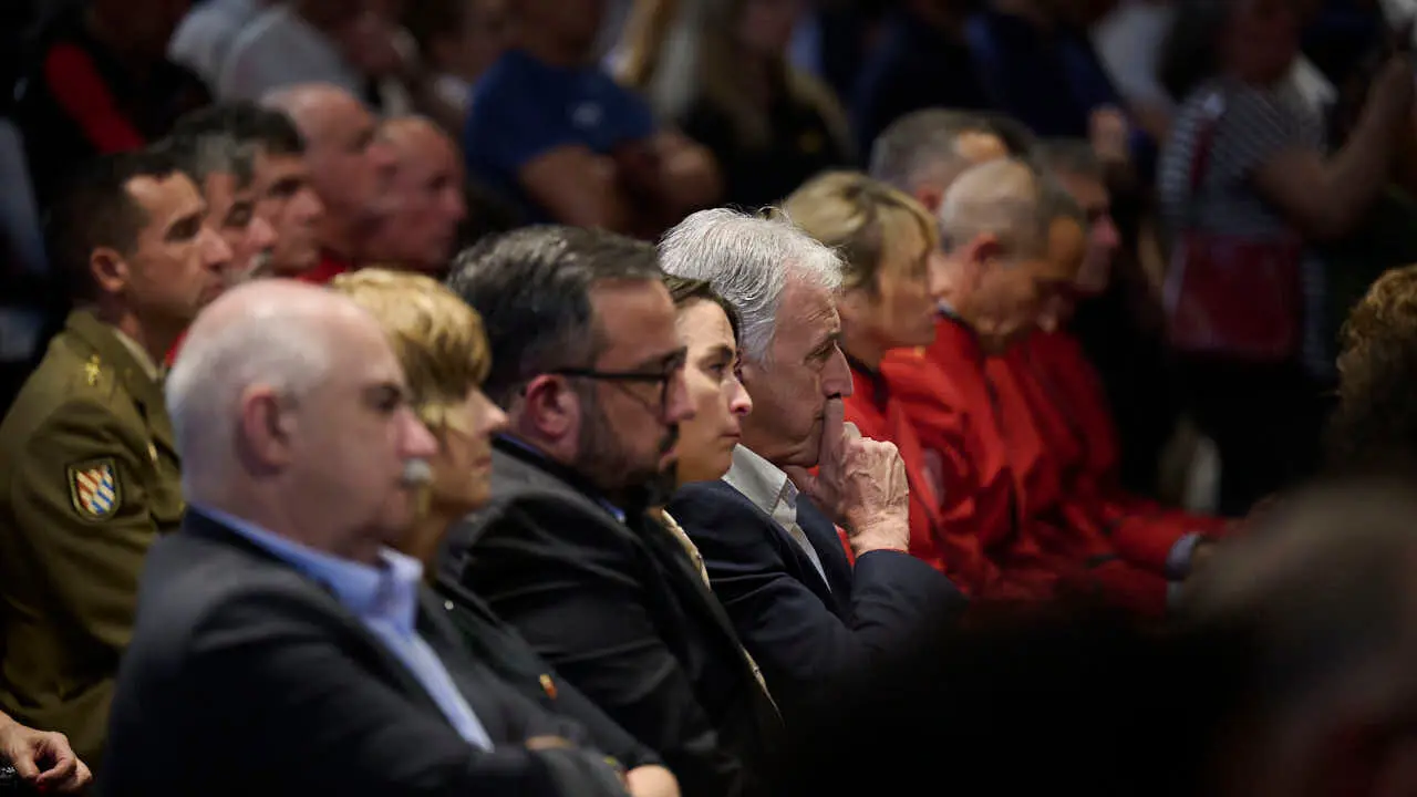 Funeral por los cinco polic&iacute;as forales fallecidos en un accidente de tr&aacute;fico. PABLO LASAOSA