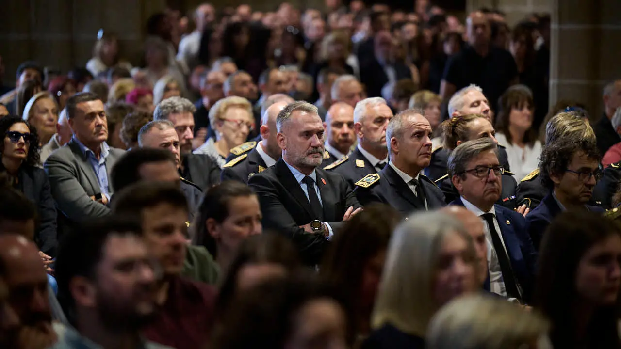 Funeral por los cinco polic&iacute;as forales fallecidos en un accidente de tr&aacute;fico. PABLO LASAOSA