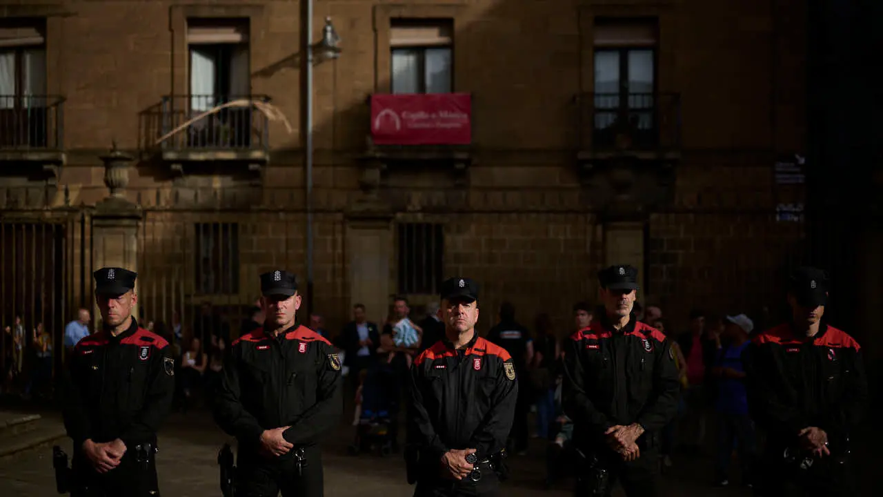 Funeral por los cinco polic&iacute;as forales fallecidos en un accidente de tr&aacute;fico. PABLO LASAOSA