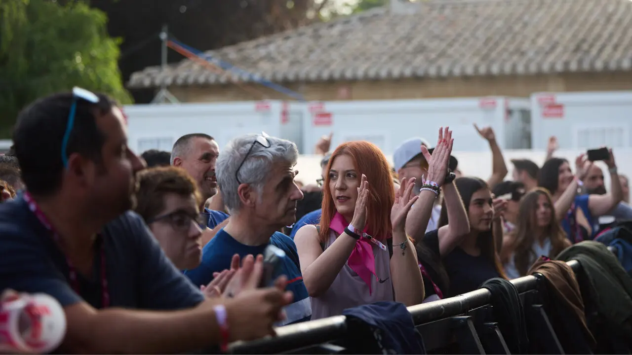 Concierto de Le&oacute;n Benavente en el Festival En Vivo en la Ciudadela de Pamplona. I&Ntilde;IGO ALZUGARAY