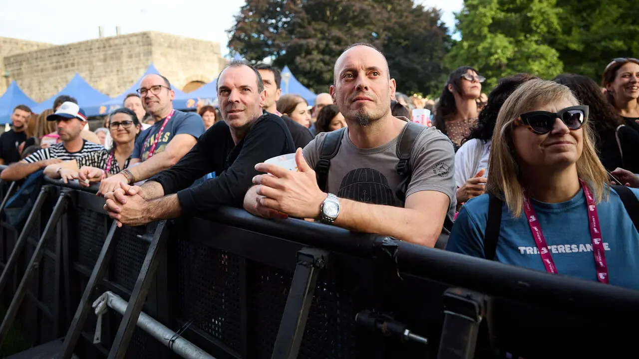 Concierto de Le&oacute;n Benavente en el Festival En Vivo en la Ciudadela de Pamplona. I&Ntilde;IGO ALZUGARAY