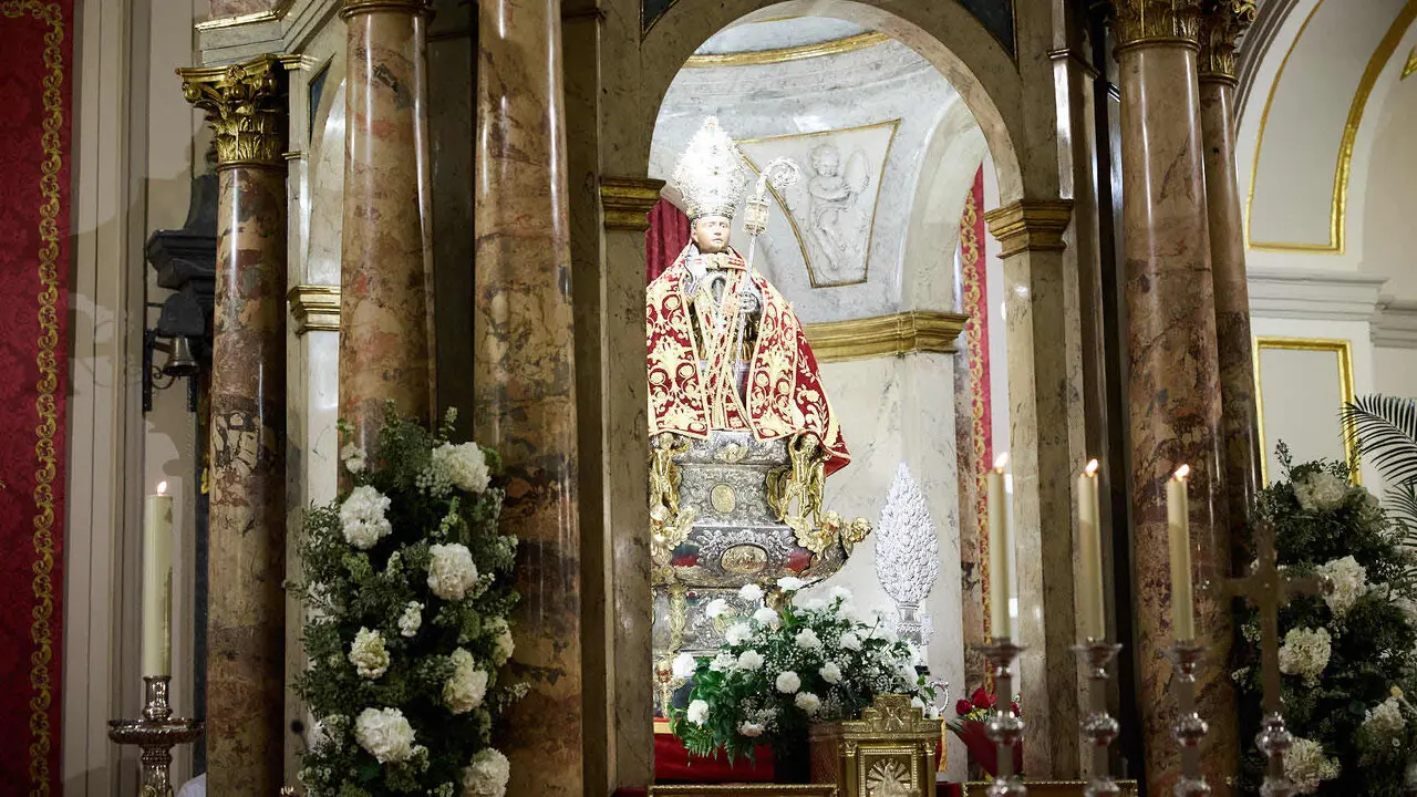 Misa del 6 de junio en la Capilla de San Ferm&iacute;n de la iglesia de San Lorenzo con motivo del sexto pelda&ntilde;o de la escalera sanferminera de 2026. I&Ntilde;IGO ALZUGARAY