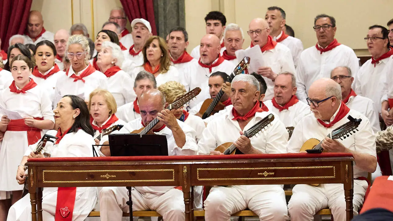 Misa del 6 de junio en la Capilla de San Ferm&iacute;n de la iglesia de San Lorenzo con motivo del sexto pelda&ntilde;o de la escalera sanferminera de 2026. I&Ntilde;IGO ALZUGARAY
