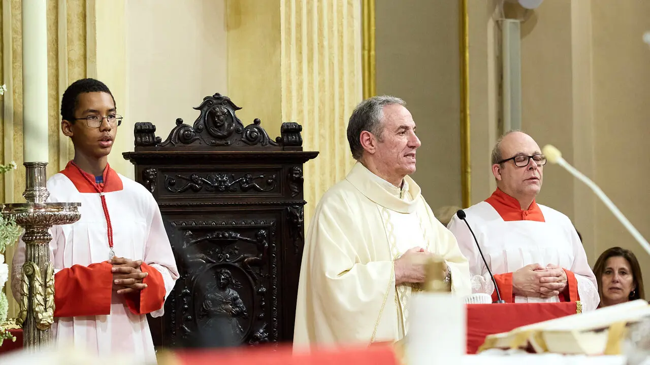 Misa del 6 de junio en la Capilla de San Ferm&iacute;n de la iglesia de San Lorenzo con motivo del sexto pelda&ntilde;o de la escalera sanferminera de 2026. I&Ntilde;IGO ALZUGARAY