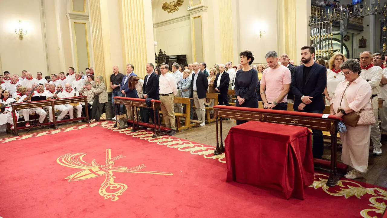 Misa del 6 de junio en la Capilla de San Ferm&iacute;n de la iglesia de San Lorenzo con motivo del sexto pelda&ntilde;o de la escalera sanferminera de 2026. I&Ntilde;IGO ALZUGARAY
