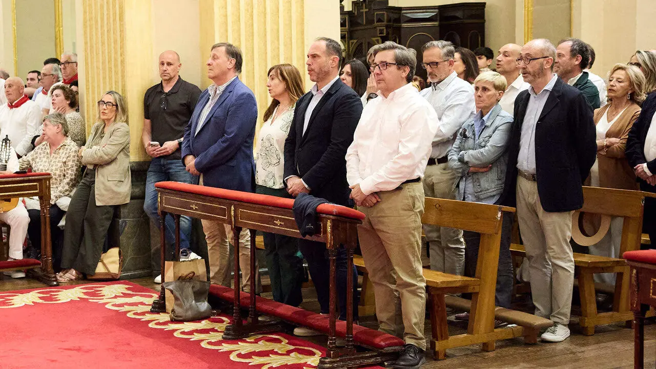 Misa del 6 de junio en la Capilla de San Ferm&iacute;n de la iglesia de San Lorenzo con motivo del sexto pelda&ntilde;o de la escalera sanferminera de 2026. I&Ntilde;IGO ALZUGARAY