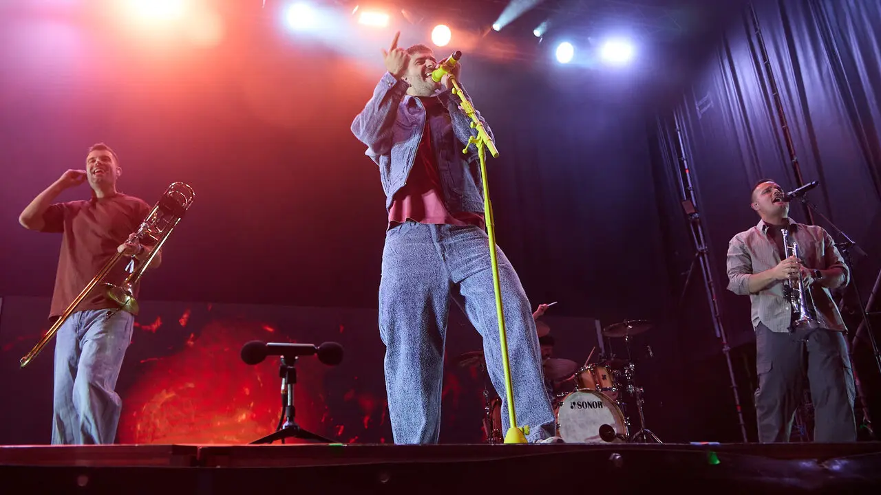 Concierto de En Tol Sarmiento (E.T.S.)  en el Festival En Vivo en la Ciudadela de Pamplona. I&Ntilde;IGO ALZUGARAY