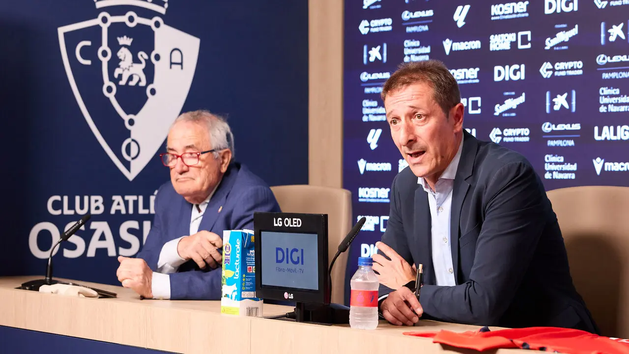 Presentaci&oacute;n de Luis Miguel Ramis como nuevo entrenador de Osasuna. I&Ntilde;IGO ALZUGARAY