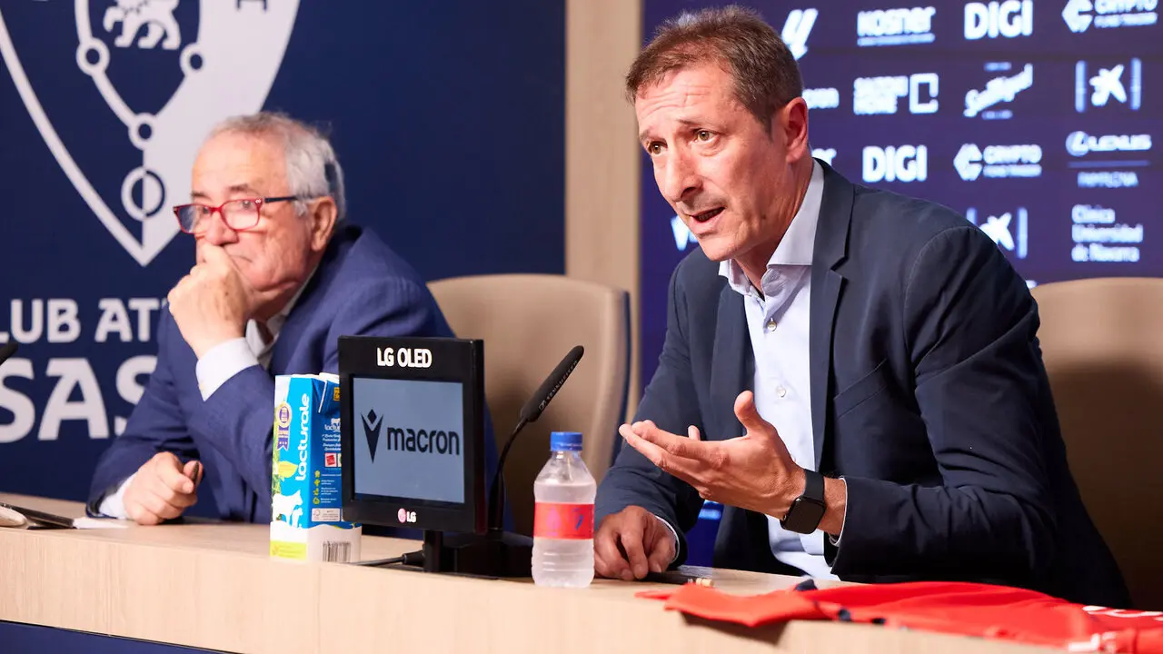 Presentaci&oacute;n de Luis Miguel Ramis como nuevo entrenador de Osasuna. I&Ntilde;IGO ALZUGARAY