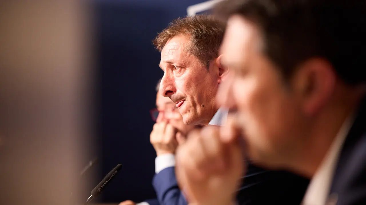 Presentaci&oacute;n de Luis Miguel Ramis como nuevo entrenador de Osasuna. I&Ntilde;IGO ALZUGARAY