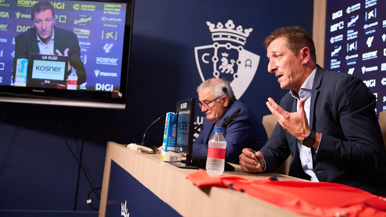 Presentaci&oacute;n de Luis Miguel Ramis como nuevo entrenador de Osasuna. I&Ntilde;IGO ALZUGARAY