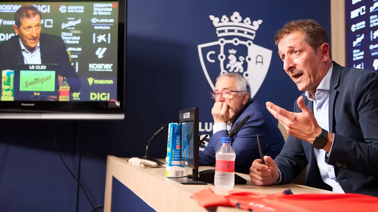 Presentaci&oacute;n de Luis Miguel Ramis como nuevo entrenador de Osasuna. I&Ntilde;IGO ALZUGARAY