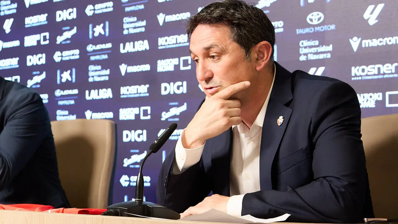 Presentaci&oacute;n de Luis Miguel Ramis como nuevo entrenador de Osasuna. I&Ntilde;IGO ALZUGARAY