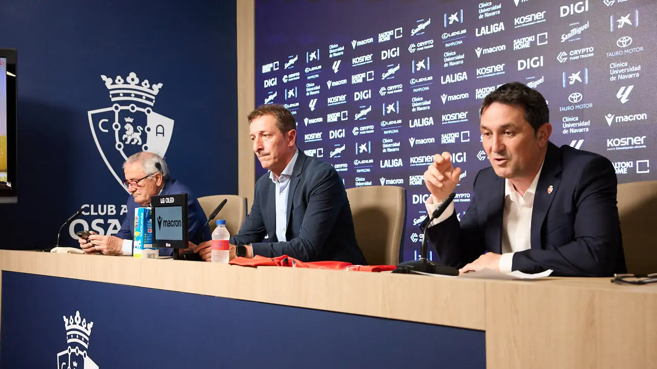 Presentaci&oacute;n de Luis Miguel Ramis como nuevo entrenador de Osasuna. I&Ntilde;IGO ALZUGARAY