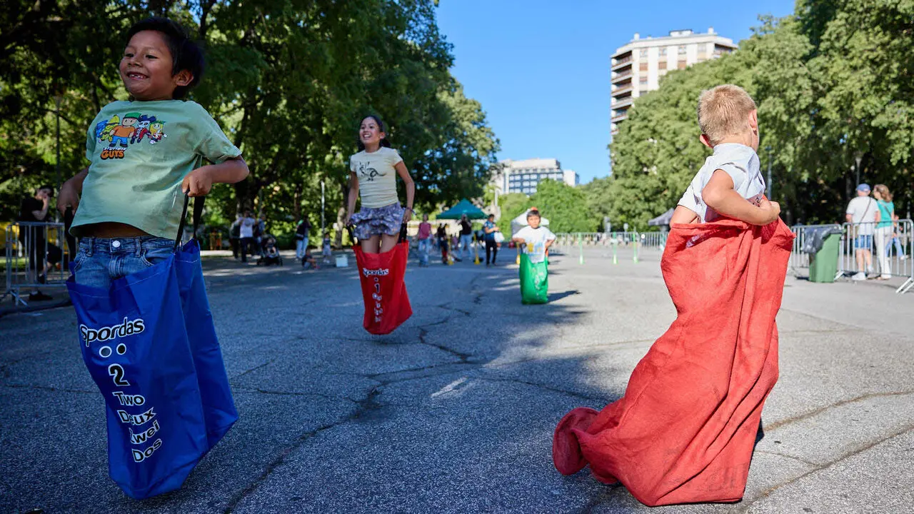 Fiesta del Club Agroalimentario A-UNA, impulsado por UAGN, UCAN y ALINAR, en el Parque Antoniutti de Pamplona. I&Ntilde;IGO ALZUGARAY