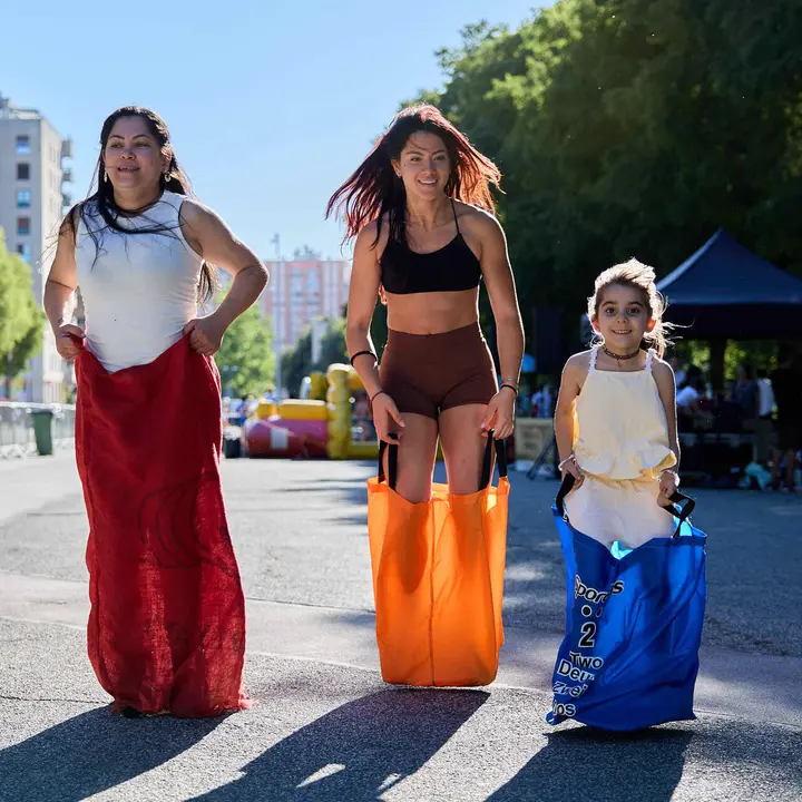Fiesta del Club Agroalimentario A-UNA, impulsado por UAGN, UCAN y ALINAR, en el Parque Antoniutti de Pamplona. I&Ntilde;IGO ALZUGARAY