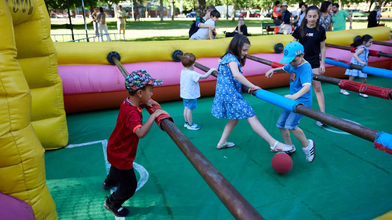Fiesta del Club Agroalimentario A-UNA, impulsado por UAGN, UCAN y ALINAR, en el Parque Antoniutti de Pamplona. I&Ntilde;IGO ALZUGARAY